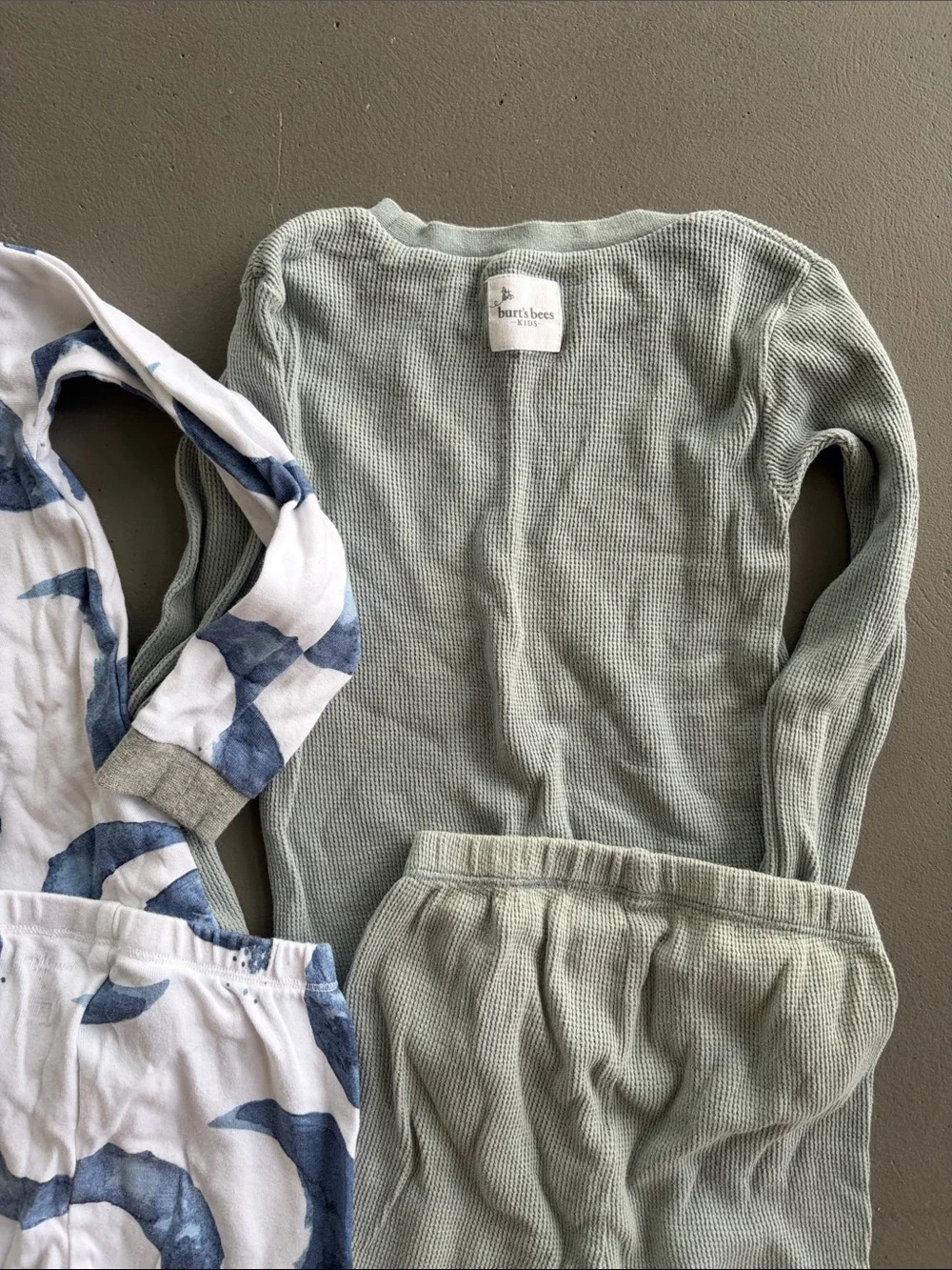 Burt's Bees Kids 2-Pack Moon Print and Thermal Waffle Pajama Set Size 5